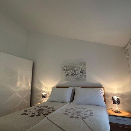 Apartment Pirun Baska  Ngoại thất bức ảnh