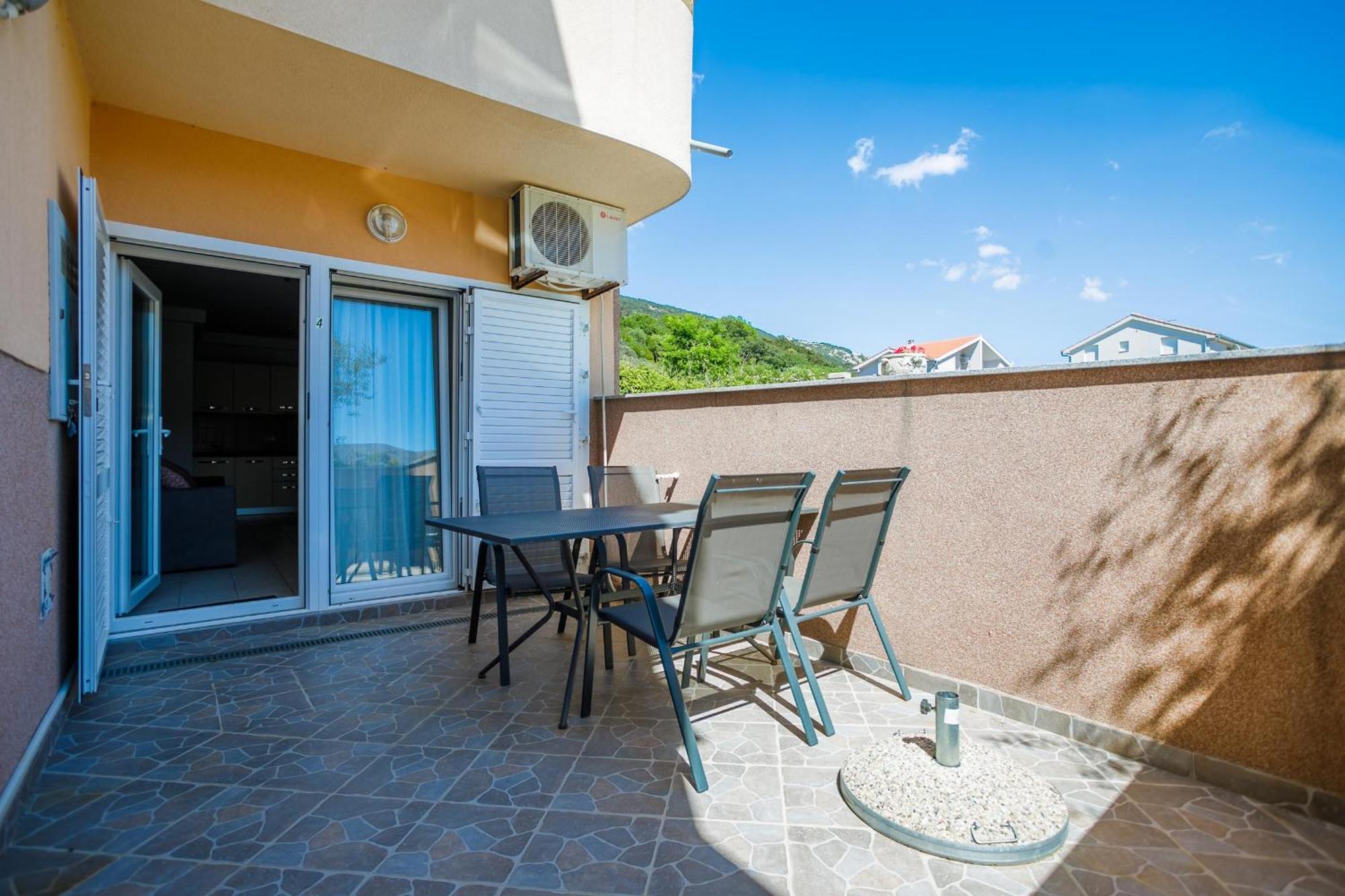 Apartment Pirun Baska  Ngoại thất bức ảnh