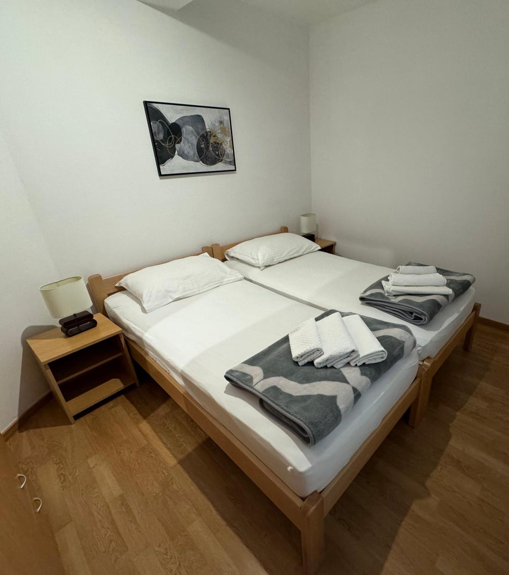 Apartment Pirun Baska  Ngoại thất bức ảnh
