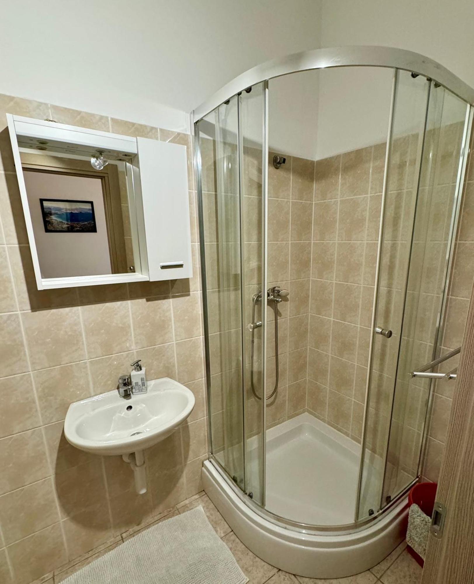 Apartment Pirun Baska  Ngoại thất bức ảnh