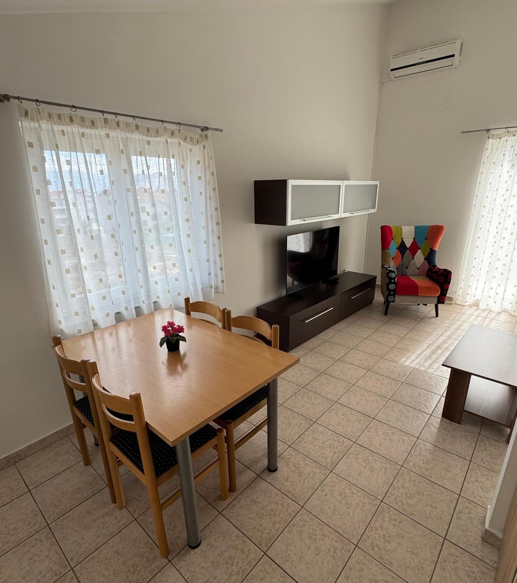 Apartment Pirun Baska  Ngoại thất bức ảnh